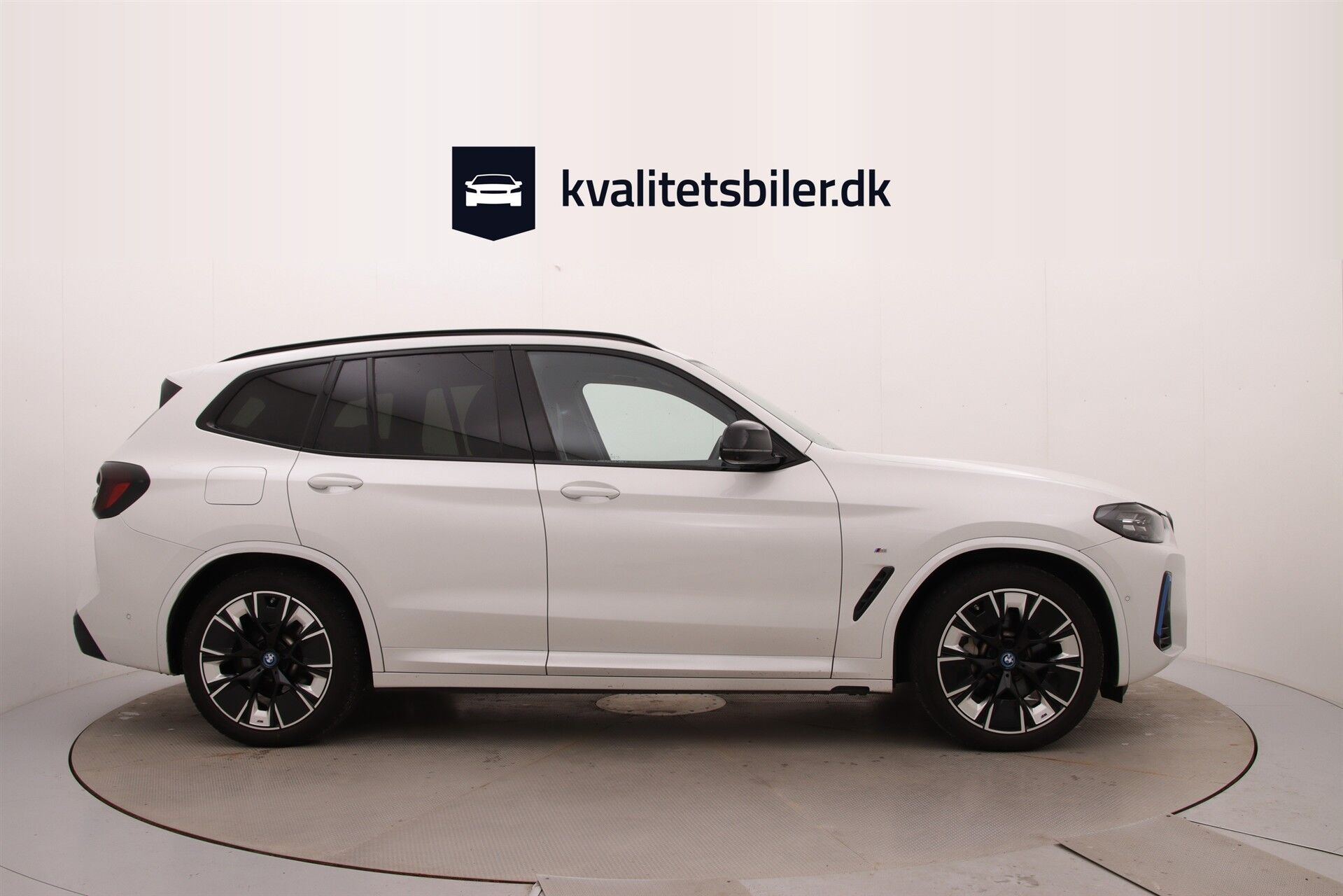 Hvid BMW iX3 fra 2022