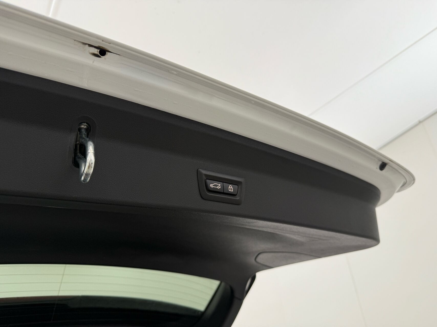 Hvid BMW iX3 fra 2022