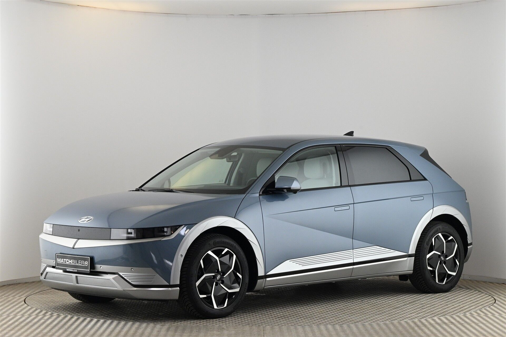 Blå Hyundai Ioniq 5 fra 2022