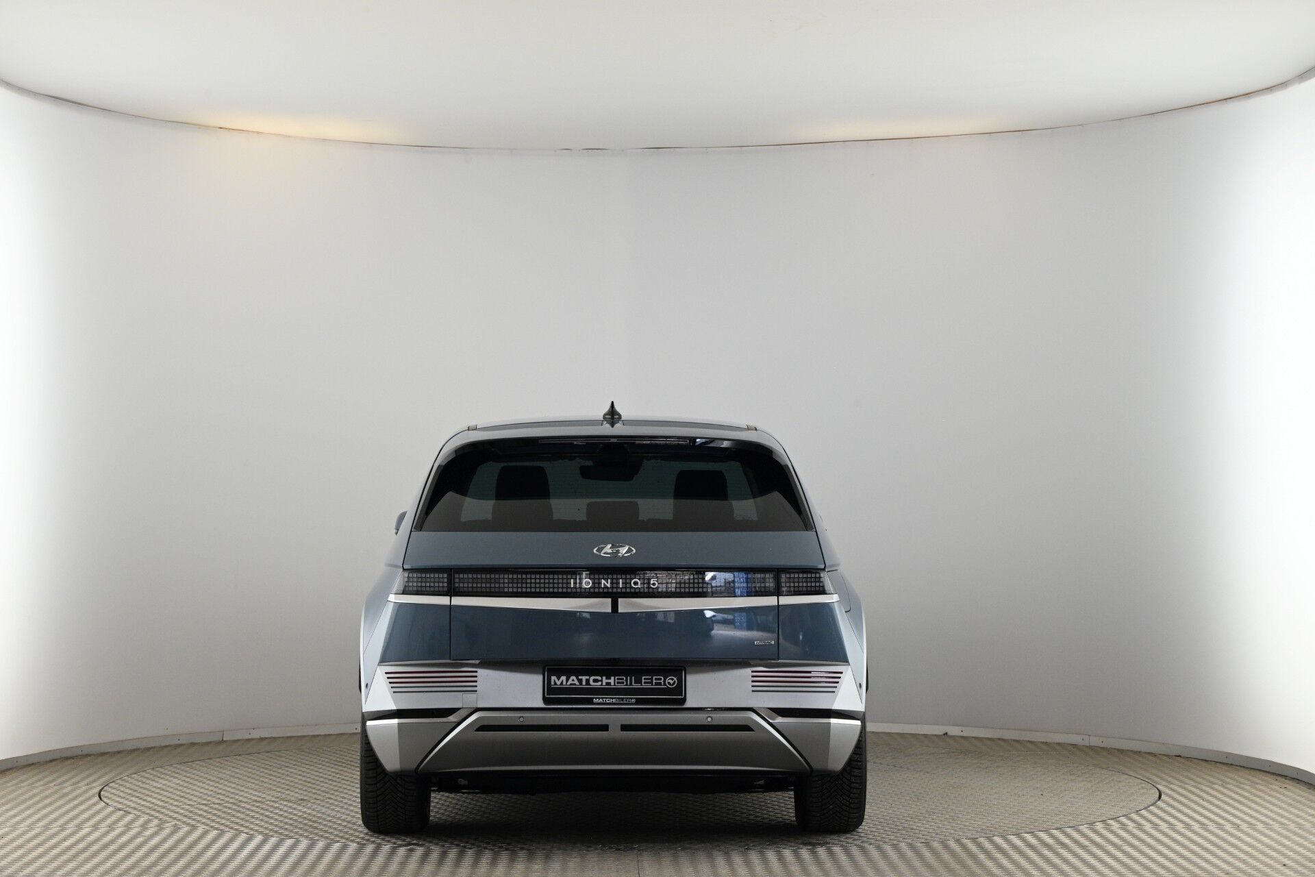 Blå Hyundai Ioniq 5 fra 2022