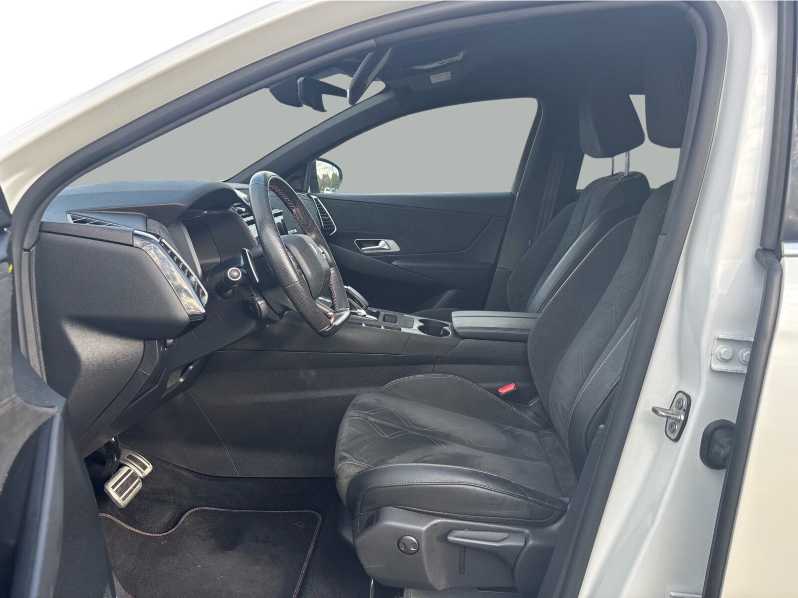 Hvid DS DS 7 CrossBack fra 2022