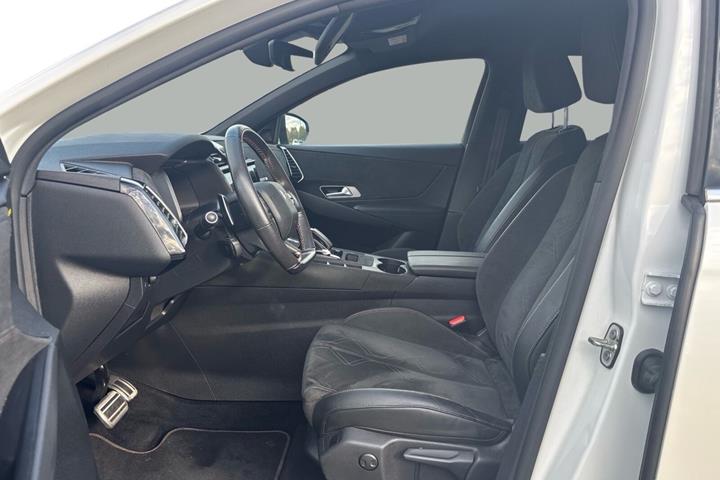 Hvid DS DS 7 CrossBack fra 2022