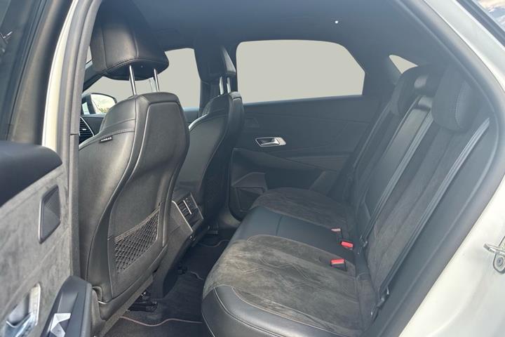 Hvid DS DS 7 CrossBack fra 2022