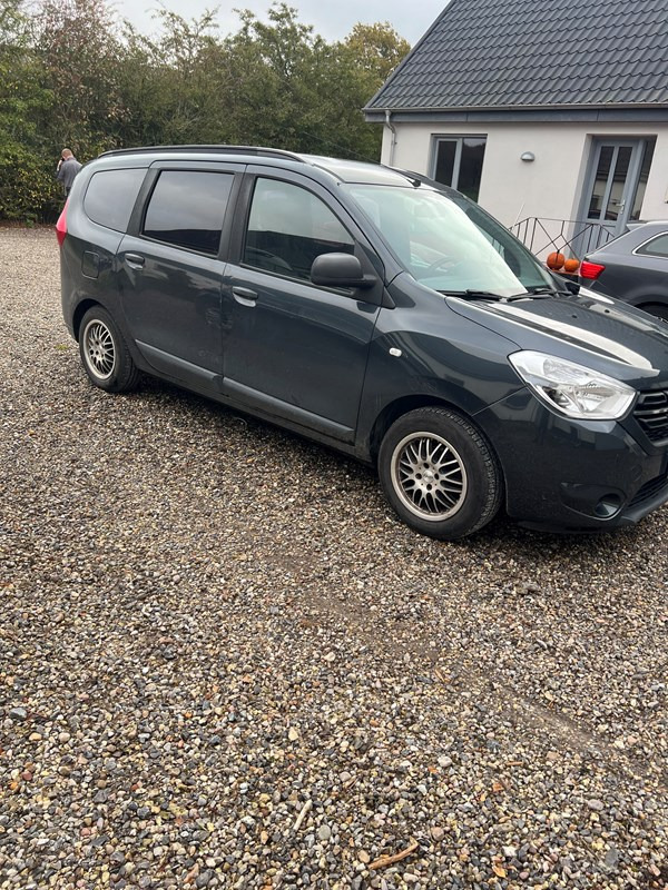 undefined Dacia Lodgy fra 2017