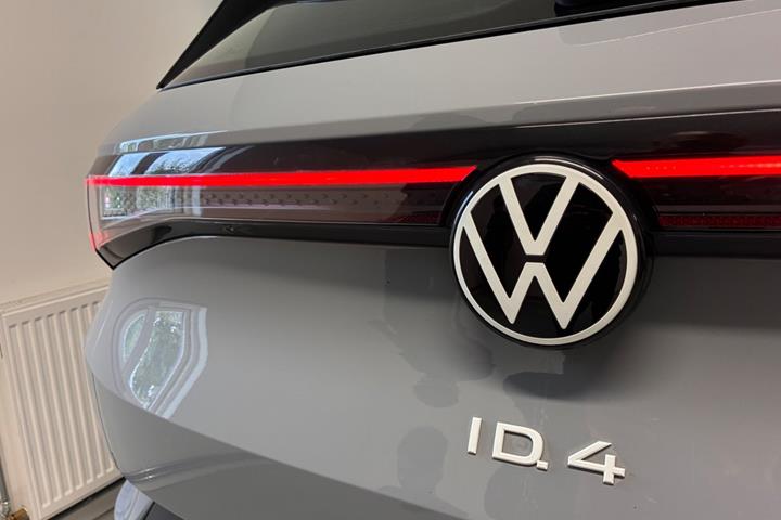 Grå VW ID.4 fra 2021