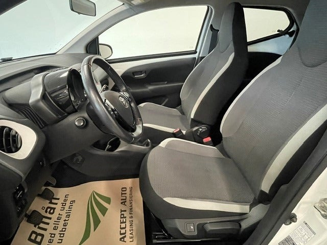 Hvid Toyota Aygo fra 2021