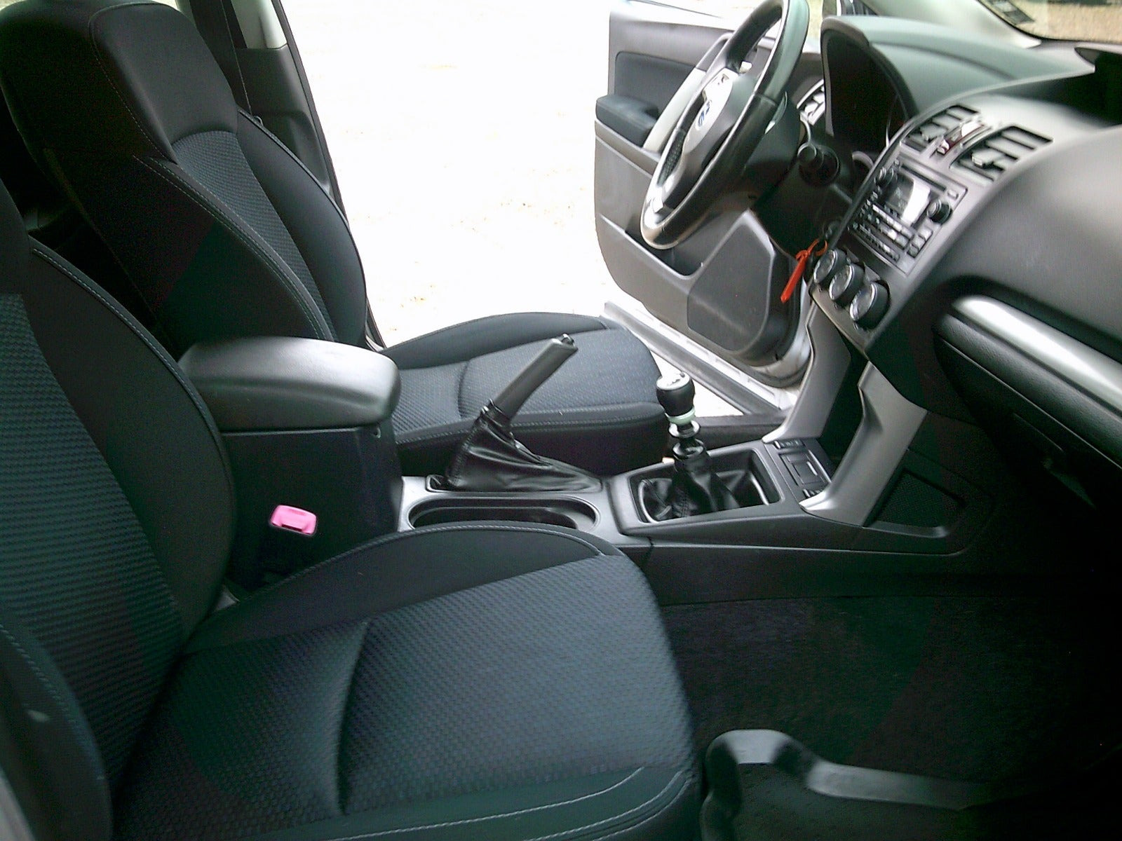 Gul Subaru Forester fra 2013