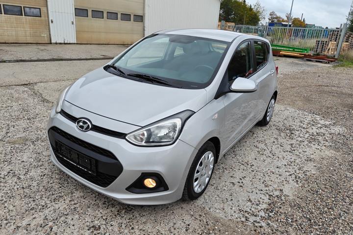 Gul Hyundai i10 fra 2014