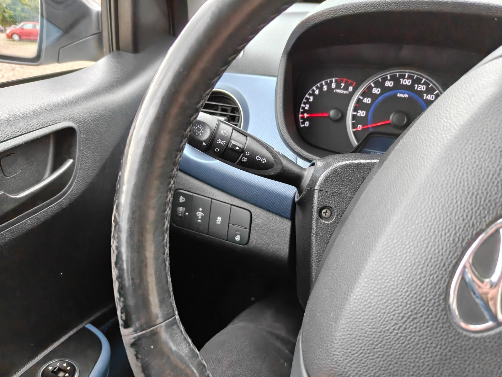 Gul Hyundai i10 fra 2014