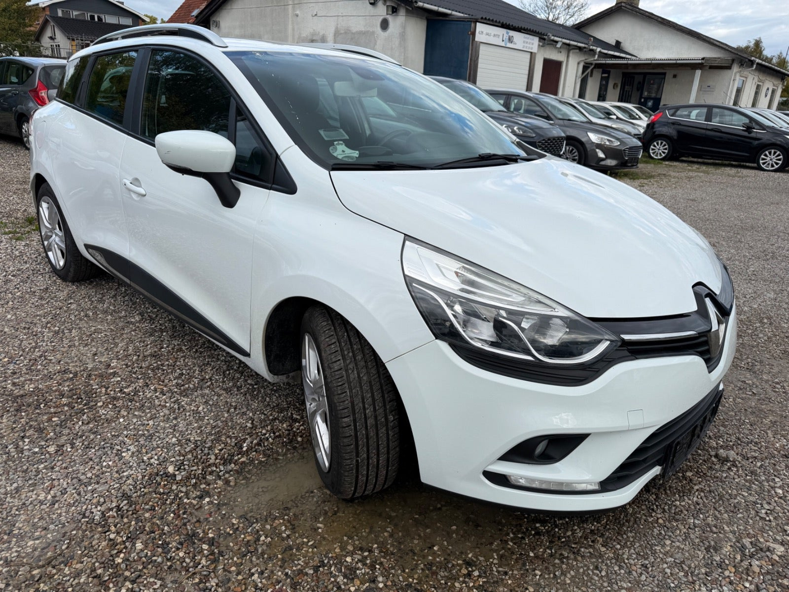 Hvid Renault Clio IV fra 2016