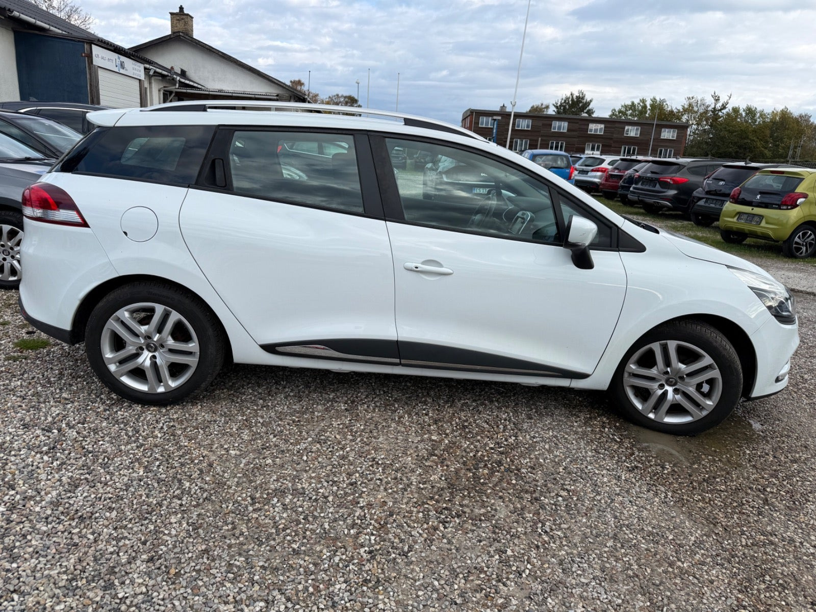 Hvid Renault Clio IV fra 2016