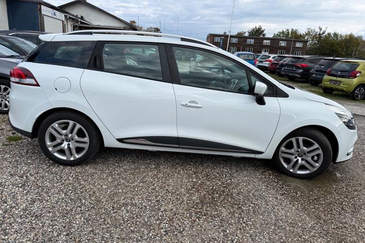 Hvid Renault Clio IV fra 2016