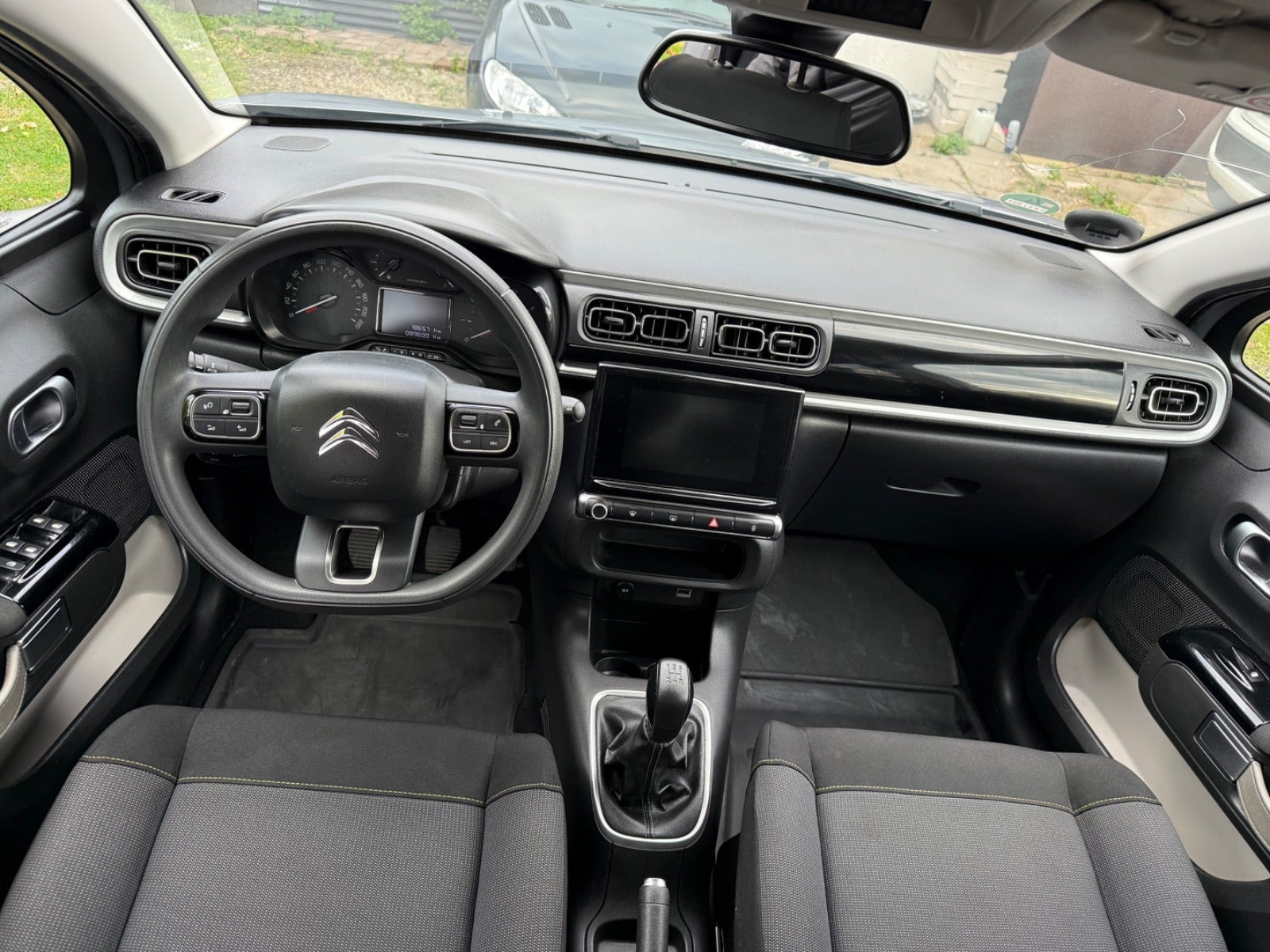 Grå Citroën C3 fra 2021