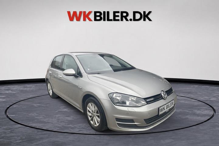 Orange VW Golf VII fra 2015