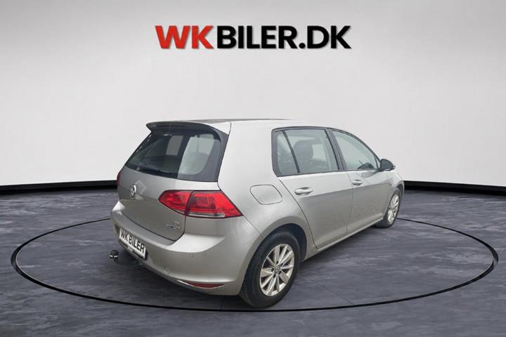 Orange VW Golf VII fra 2015