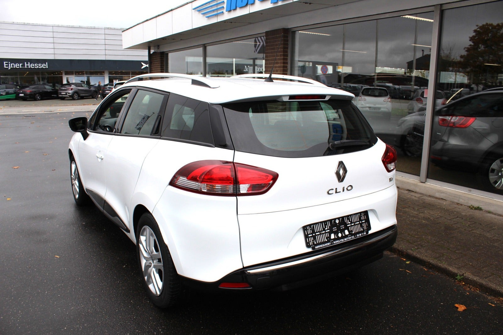 Hvid Renault Clio IV fra 2017