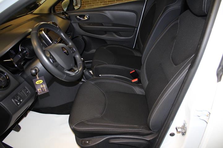 Hvid Renault Clio IV fra 2017