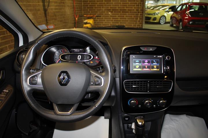 Hvid Renault Clio IV fra 2017
