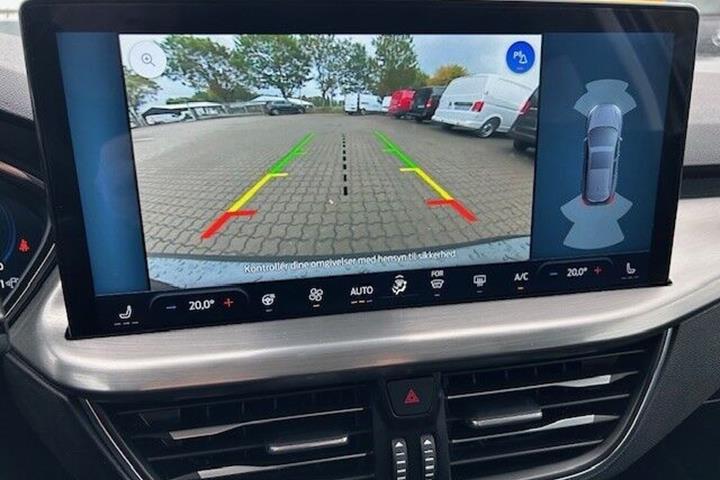 Grå Ford Focus fra 2024