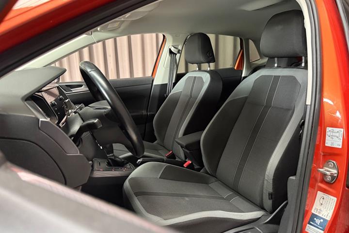 Orange VW Polo fra 2019