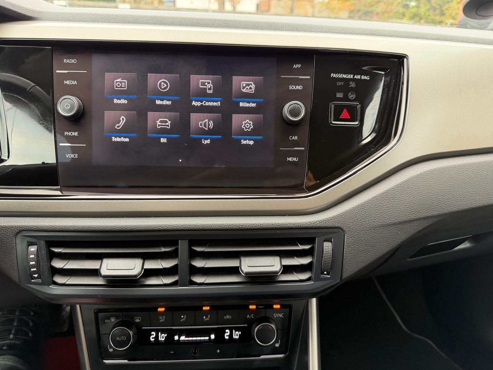Hvid VW Polo fra 2020
