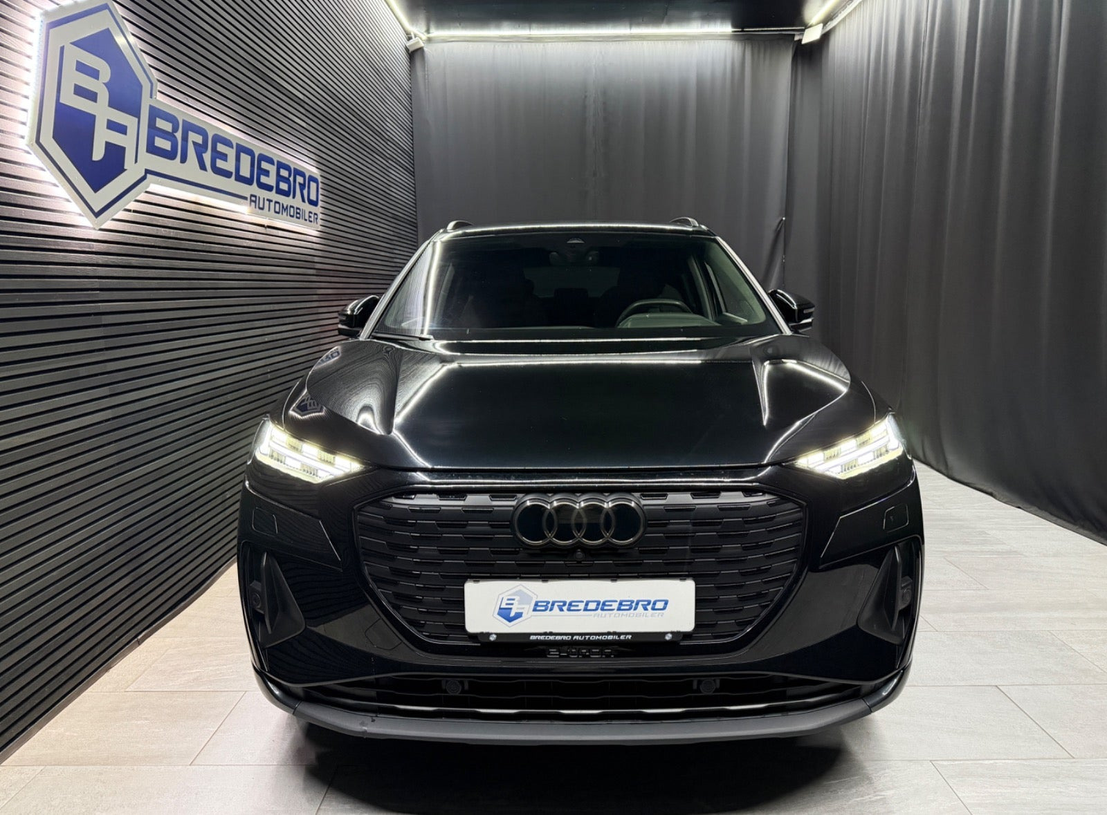 Sort Audi Q4 e-tron fra 2024