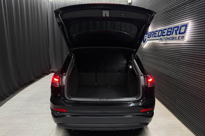 Sort Audi Q4 e-tron fra 2024