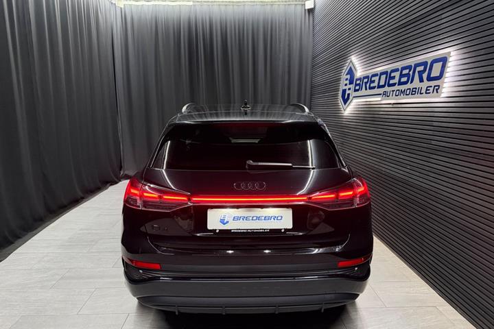 Sort Audi Q4 e-tron fra 2024