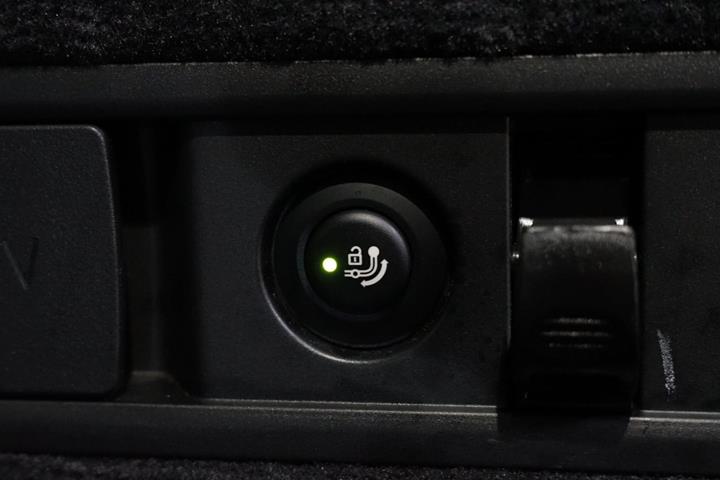 Grå BMW X5 fra 2023
