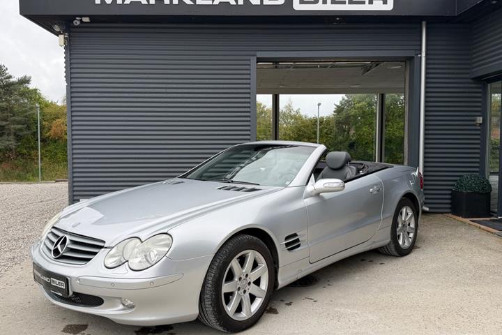 Sølv Mercedes SL350 fra 2005
