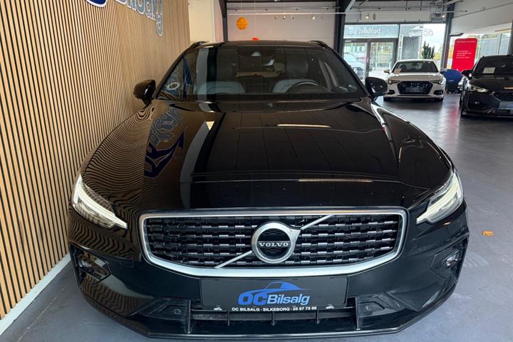 Sort Volvo V60 fra 2020