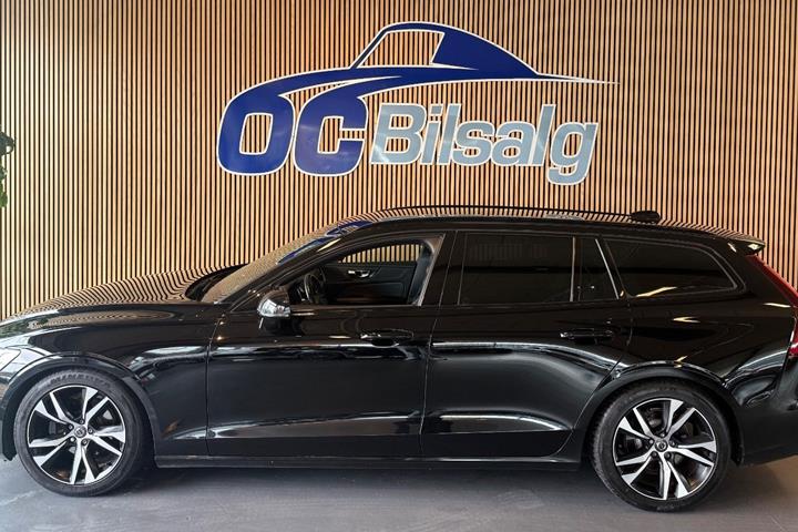 Sort Volvo V60 fra 2020