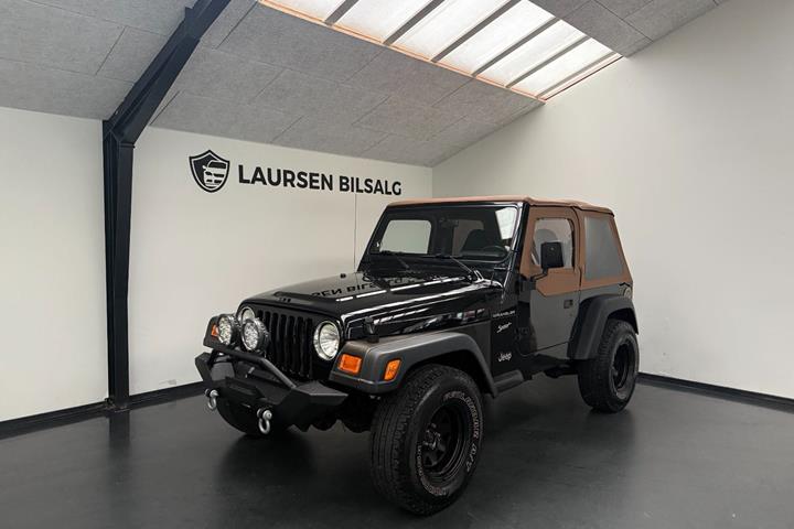 Sort Jeep Wrangler fra 2001