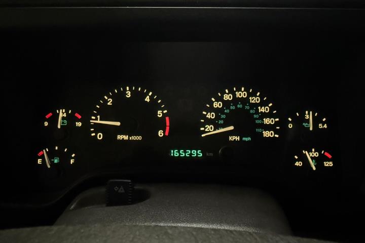 Sort Jeep Wrangler fra 2001