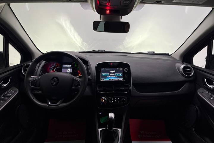 Grå Renault Clio IV fra 2018