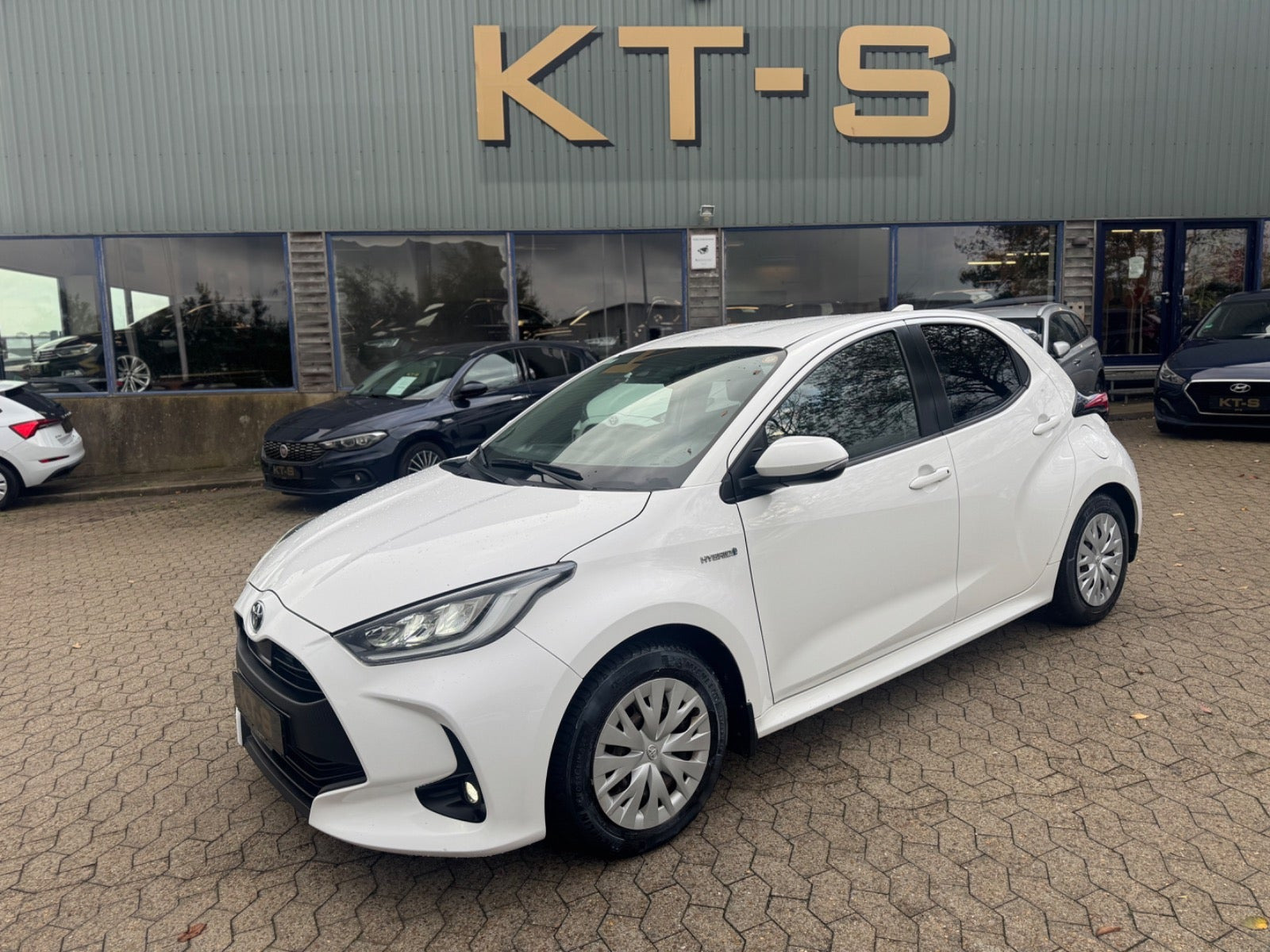 undefined Toyota Yaris fra 2021 set udefra