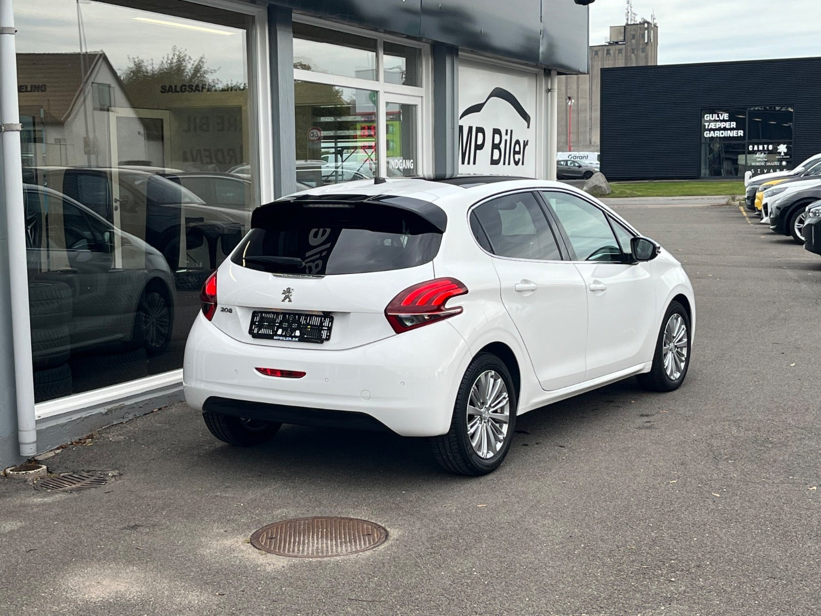 Hvid Peugeot 208 fra 2018