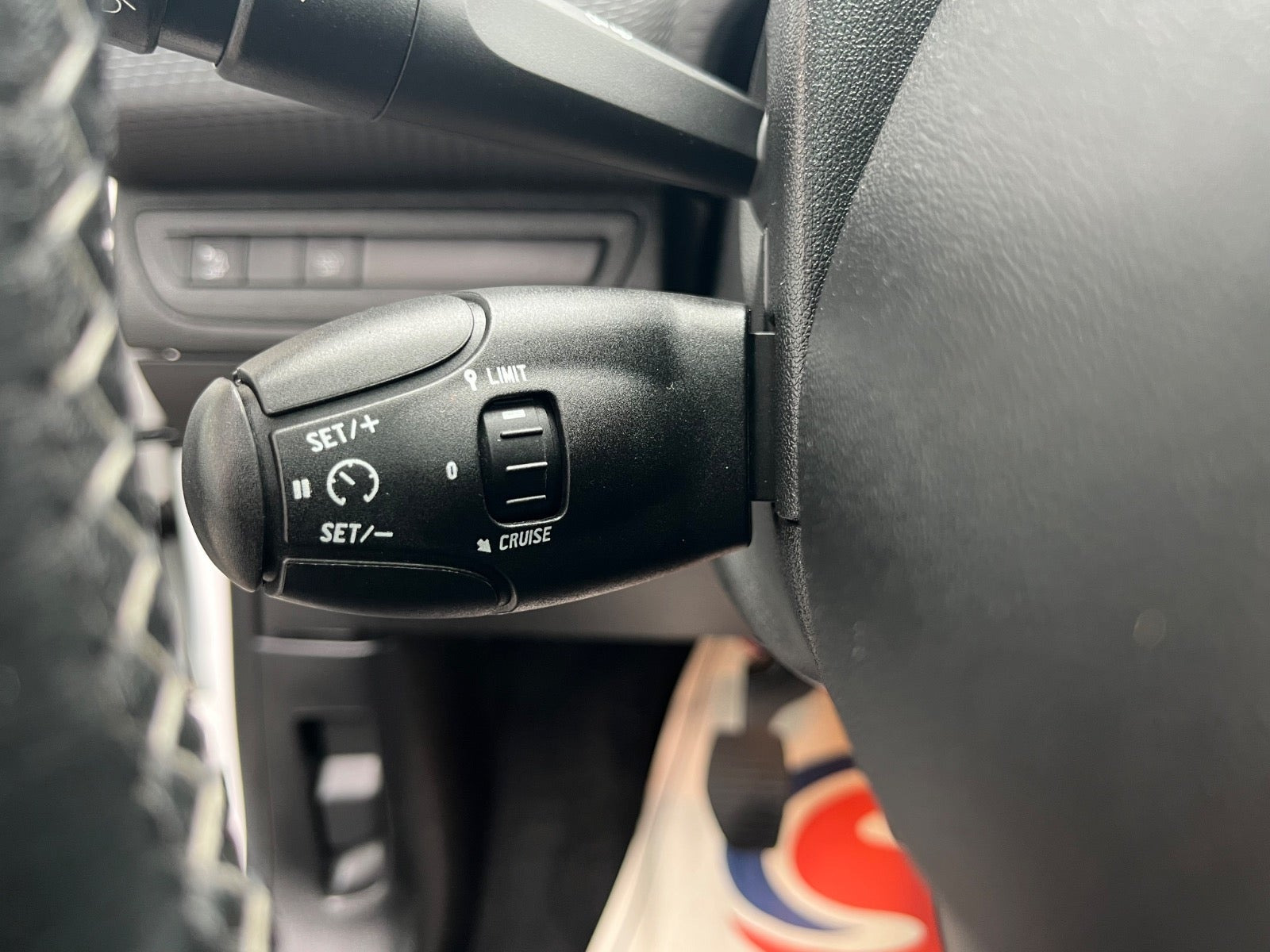 Hvid Peugeot 208 fra 2018