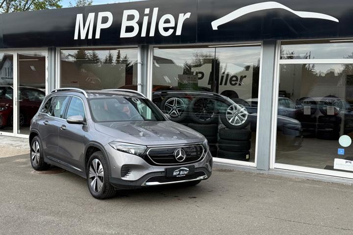 Grå Mercedes EQB300 fra 2024