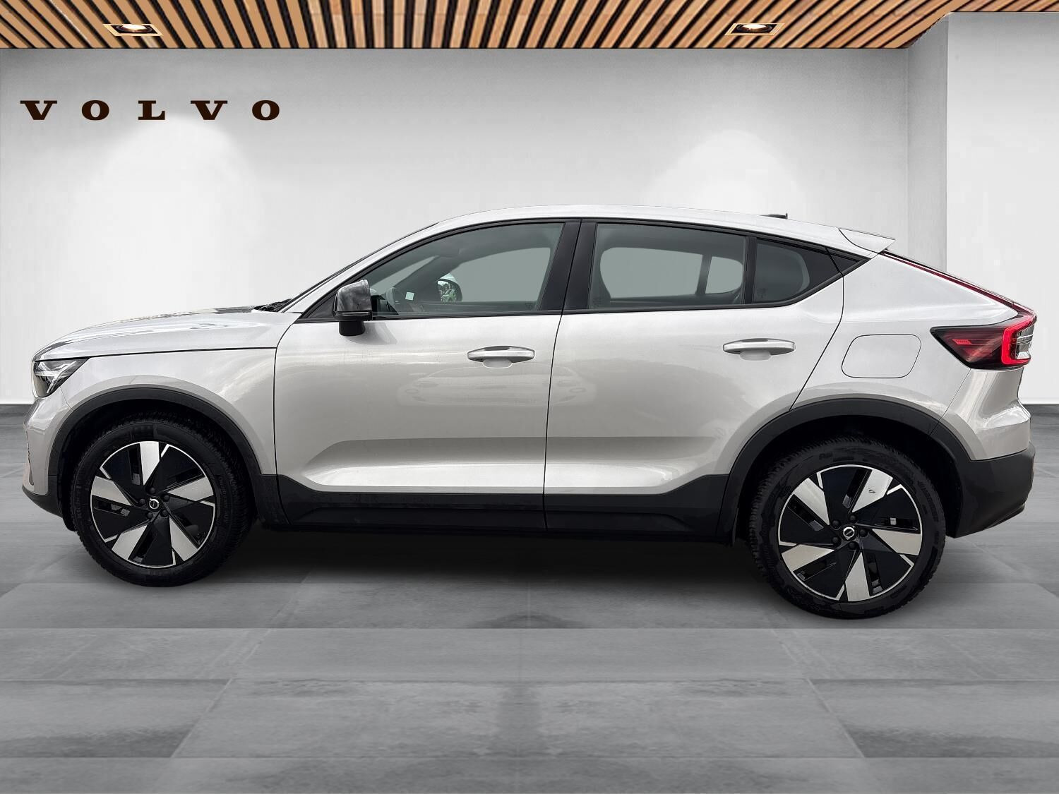 Grå Volvo C40 fra 2024