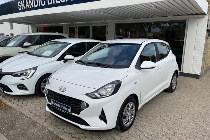 Hvid Hyundai i10 fra 2021