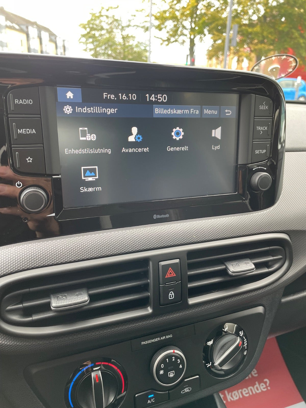 Hvid Hyundai i10 fra 2021