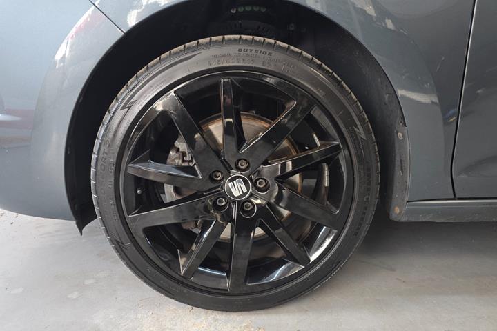 Grå Seat Toledo fra 2019