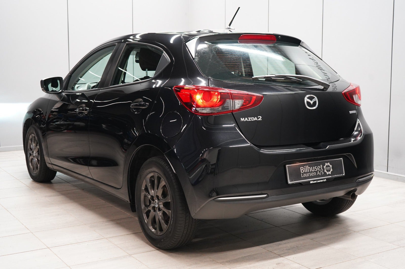 Sort Mazda 2 fra 2020