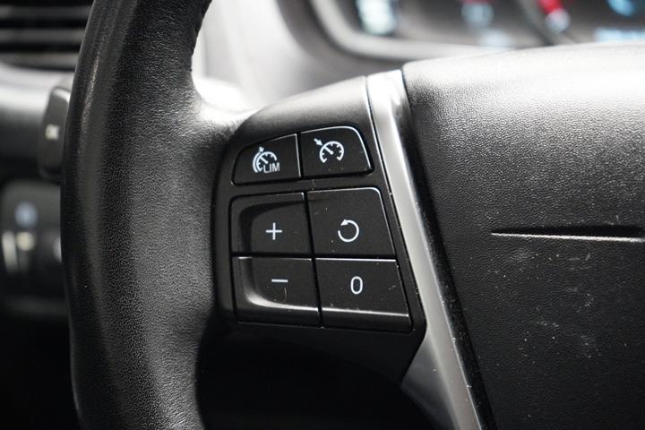 Sølv Volvo V40 fra 2019