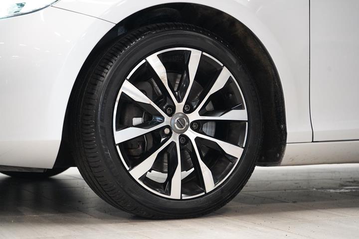 Sølv Volvo V40 fra 2019