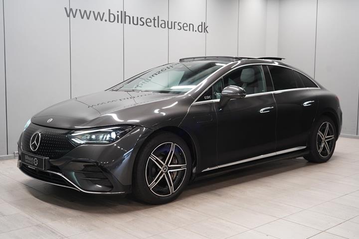 Grå Mercedes EQE350 fra 2023