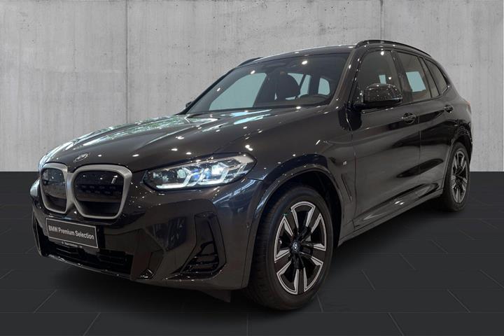 Grå BMW iX3 fra 2024