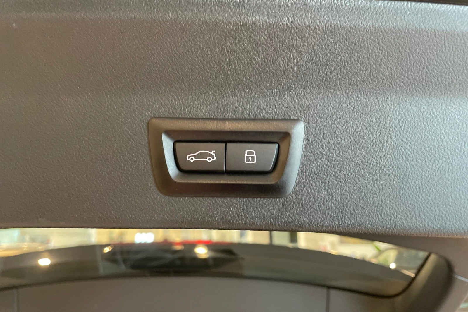 Grå BMW iX3 fra 2024