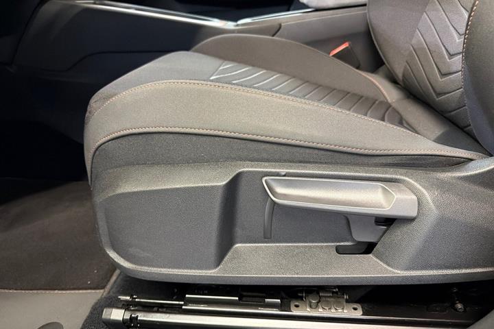 Sort Cupra Born fra 2024